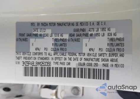 2021 Mazda Mazda3 Select z USA, uszkodzony, nr VIN 3MZBPABL8MM250068